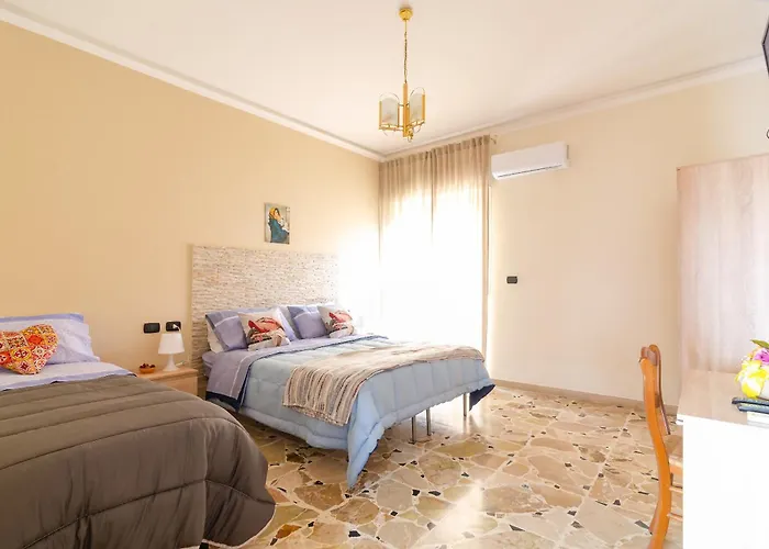 Apartamento Casa Aurora A Due Passi Dalla Ferrovia Giarre