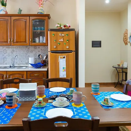 Casa Aurora A Due Passi Dalla Ferrovia Apartment