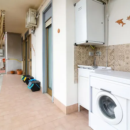 Apartment Casa Aurora A Due Passi Dalla Ferrovia Giarre