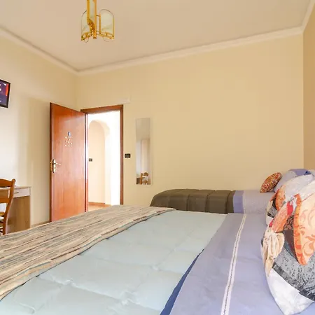 Apartment Casa Aurora A Due Passi Dalla Ferrovia Giarre